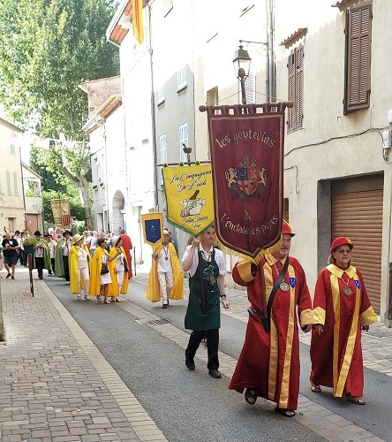 2 le defile 18 