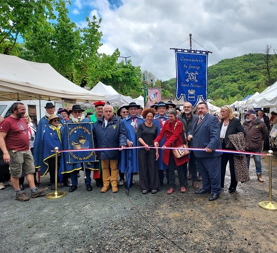 3 inauguration mme la sous prefecte m le maire 2 